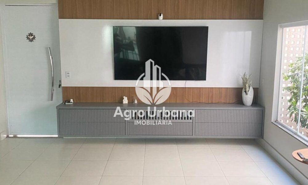 WhatsApp Image 2025-04-18 at 10.37.05 (1)